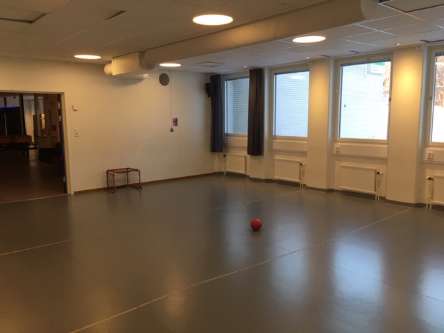 Bild tagen inne i aktivitetsrummet.